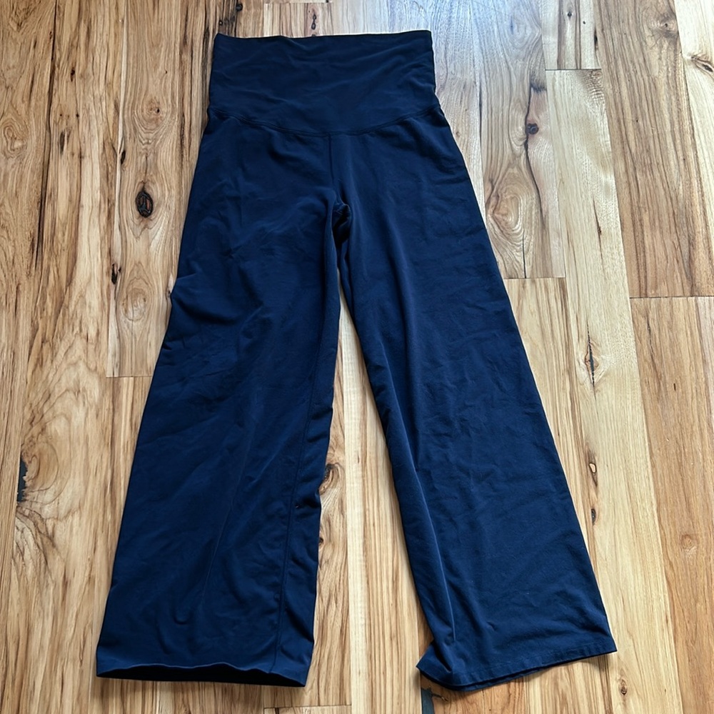 Old Navy Active maternity pants wide leg M